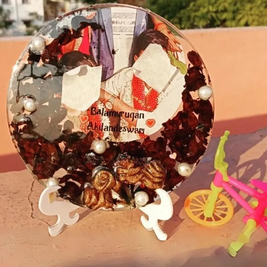 Marriage Garland Preservation Resin Frame (6, 8, 12 Inches)