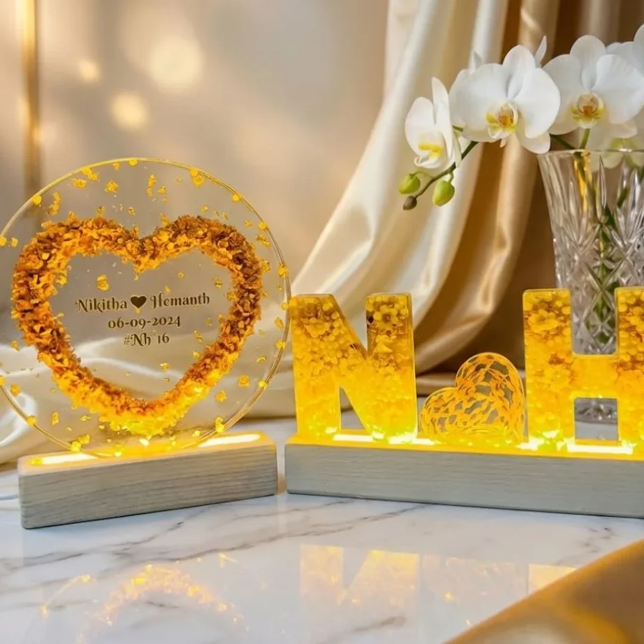Personalised LED Resin Heart Frame with Couple Initials – 6 Inch