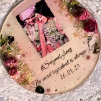 Flower Preservation Resin Couple Photo Frame (8, 12 Inches)