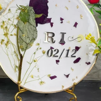 Round-Shaped Rose Preservation Resin Frame – (6 ) Inch