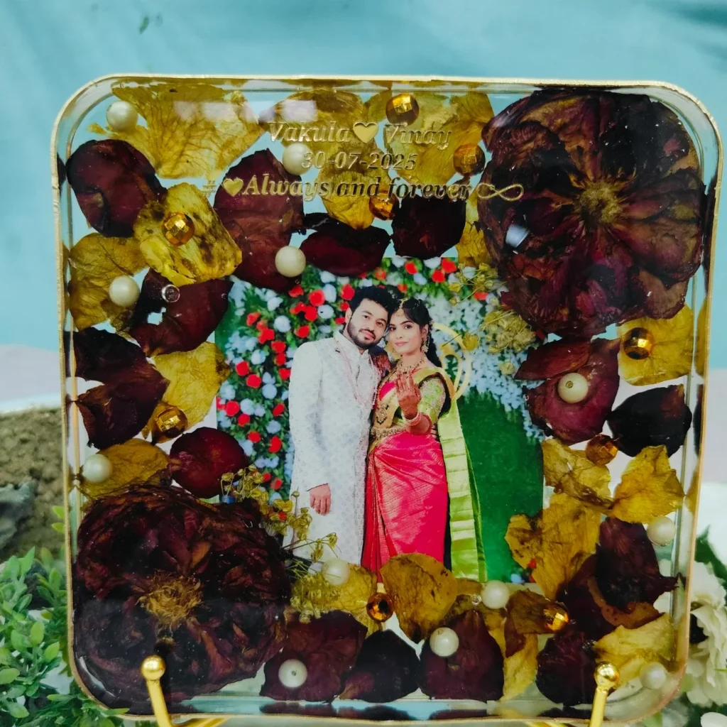 Square-Shaped Resin Flower Preservation Frame – (6) Inch